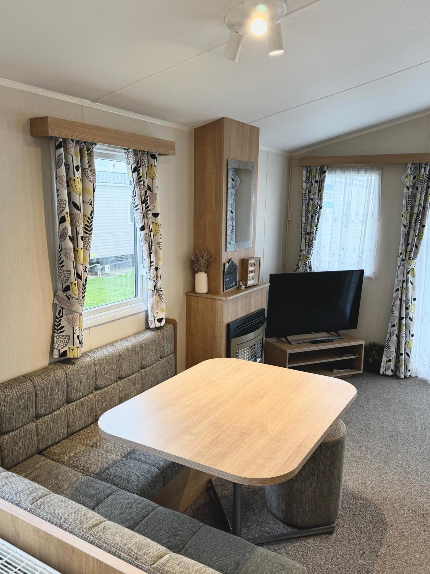 Oaken Caravan - Golden Sands Away Resorts Kinmel Bay Eksteriør billede