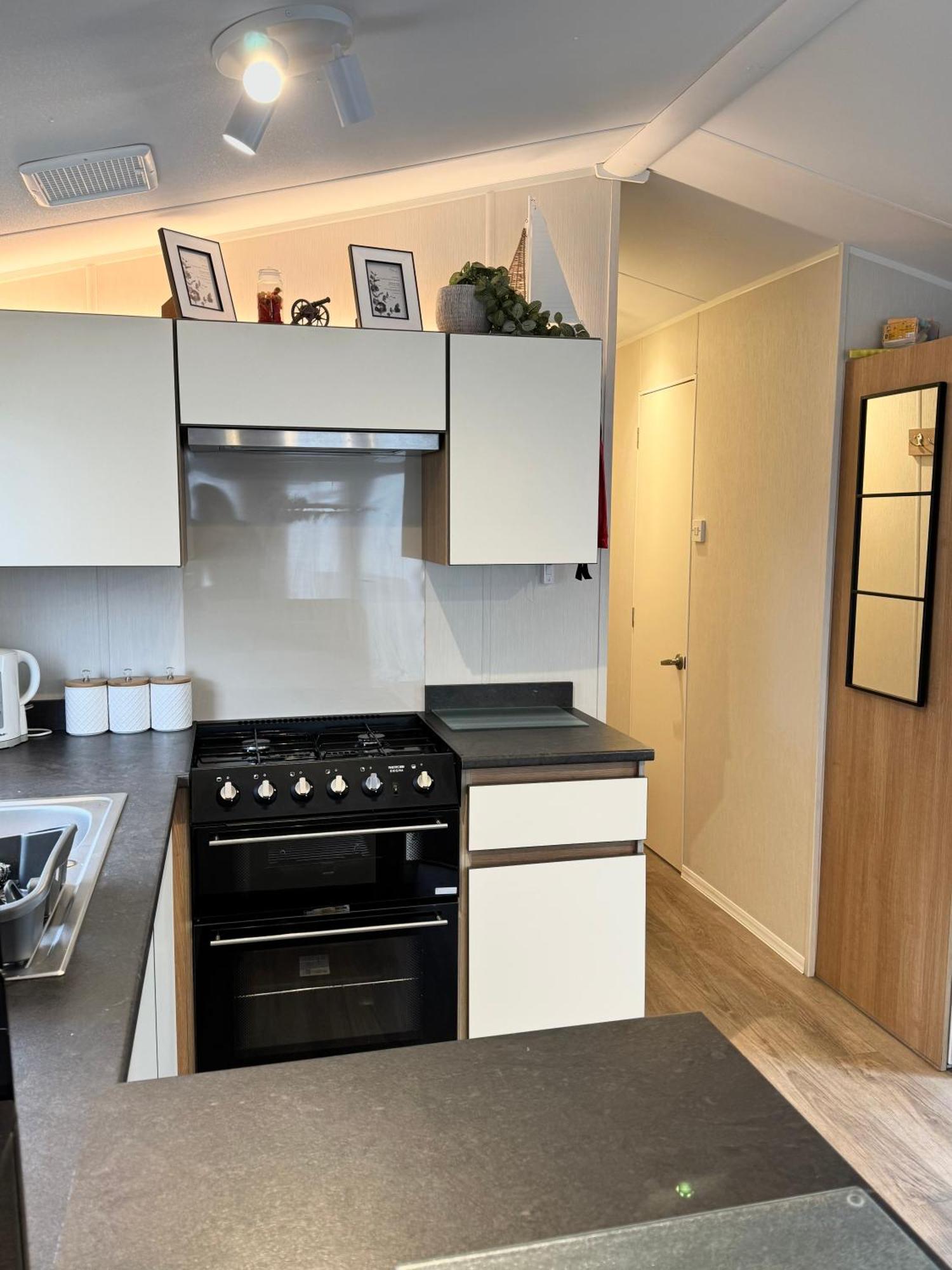 Oaken Caravan - Golden Sands Away Resorts Kinmel Bay Eksteriør billede